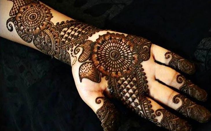 TEEJ SPECIAL MEHNDI | BEAUTIFUL ARABIC MEHNDI DESIGN 2019 | FULL HAND MEHNDI  FOR TEEJ/KARWA CHAUTH - YouTube