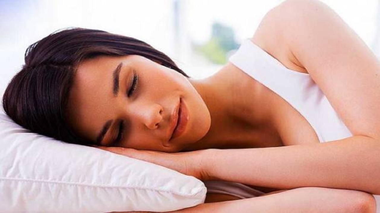 नींद न आना इन बीमारियों का हो सकता है लक्षण, जानें क्या है कारण Health Tips  Here are tips to sleep better at night - News Nation