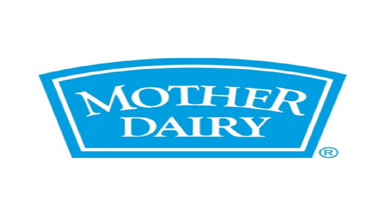 Mother Dairy a Tond Milk shop Stock Photo - Alamy