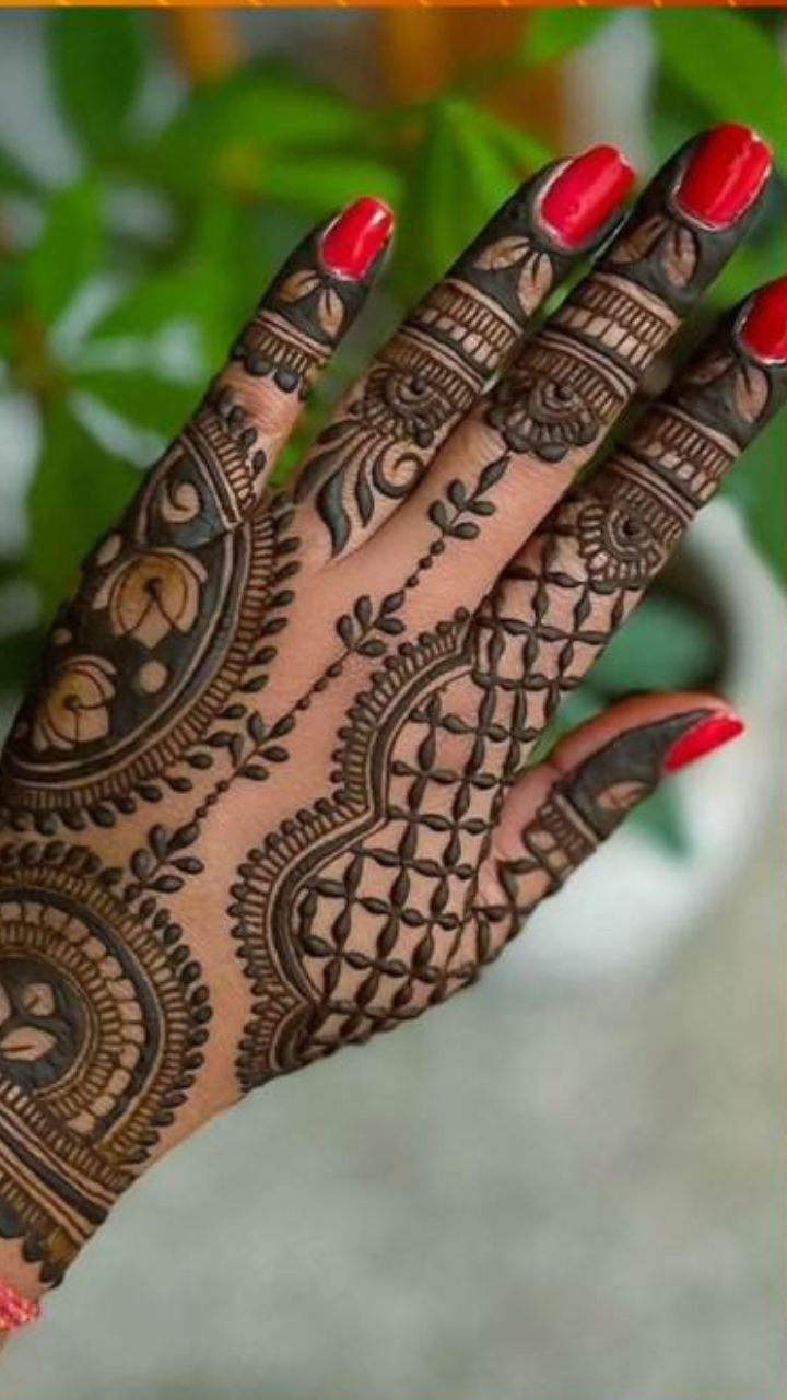 Raksha Bandhan Special Mehndi Design Easy See Photos Images - Amar Ujala  Hindi News Live - Raksha Bandhan 2022 Mehndi Design:रक्षाबंधन की 10 लेटेस्ट  मेहंदी डिजाइन, आसानी से हाथों में सजाएं