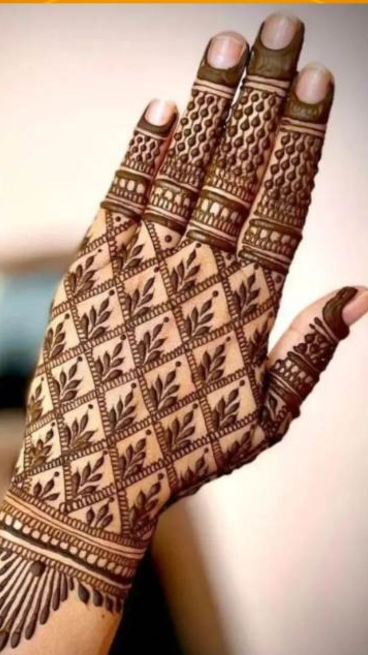 Arabic Mehndi Designs : अरेबिक मेहंदी की लेटेस्ट डिजाइन को देखकर हुए लोग  हैरान – newse7live.com