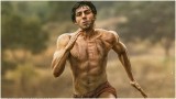 Chandu Champion Poster: सॉलिड बॉडी वाले कार्तिक आर्यन को पहचानना मुश्किल, लंगोट पहन दौड़ लगाते आए नजर
