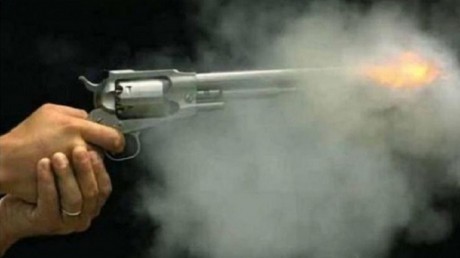 थाने के सामने हुई फायरिंग में नाबालिग की दर्दनाक मौत घर में मचा कोहराम  Painful death of minor in firing in front of police station bharatpur -  News Nation