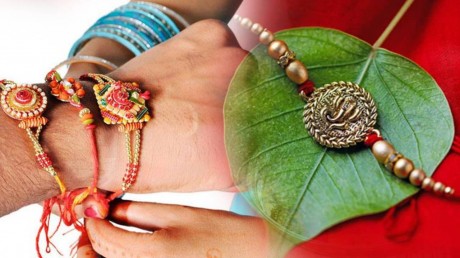 you can buy online rakhi for rakshabandhan from GiftstoIndia24x7 à¤°à¤à¥à¤·à¤¾à¤¬à¤à¤§à¤¨  à¤ªà¤° à¤à¤¨à¤²à¤¾à¤à¤¨ à¤°à¤¾à¤à¥ à¤®à¤¿à¤à¤¾ à¤°à¤¹à¥ à¤­à¤¾à¤ à¤¬à¤¹à¤¨à¥à¤ à¤à¥ à¤¬à¥à¤ à¤¦à¥à¤°à¤¿à¤¯à¤¾à¤, à¤à¤¸à¥ à¤à¤°à¥à¤¦à¥à¤ - News Nation