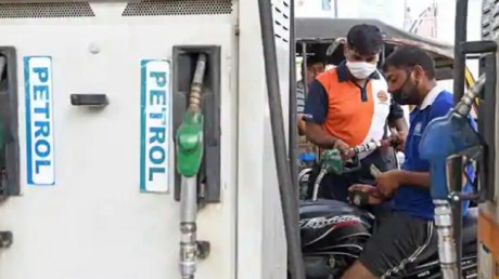 Know Petrol Diesel Rate in Your City Today Delhi Rise Continues लगातार  तीसरे दिन पेट्रोल-डीजल हुआ महंगा, दिसंबर तक रहेगा उतार-चढ़ाव - News Nation
