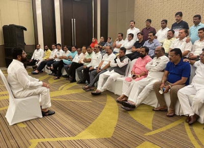 शिवसेना के बागी नेता शिंदे ने 41 विधायकों के समर्थन का दावा किया - News  Nation