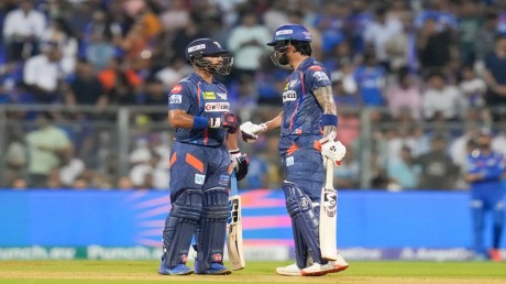 MI vs LSG : निकोलस पूरन ने उड़ाई मुंबई के गेंदबाजों की धज्जियां, लखनऊ ने दिया 215 रनों का लक्ष्य