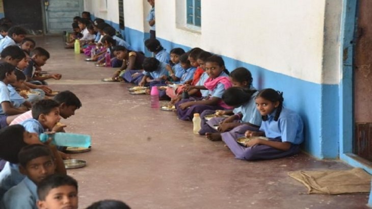 बिहार के सरकारी स्कूलों में 1 फरवरी से मिड-डे मील में मिलेगा दूध