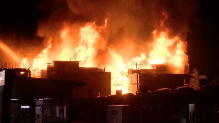 मुंबई: हैंगिंग गार्डन के पास इमारत में आग