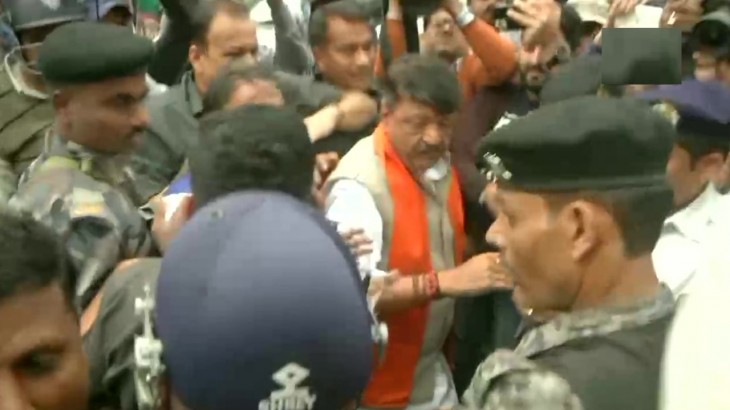 BJP नेता कैलाश विजयवर्गीय हिरासत में