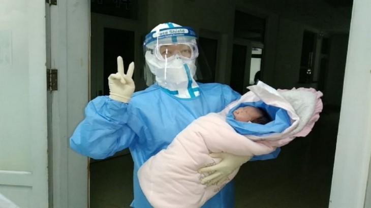 कोरोना वायरस से पीड़ित महिला ने दिया स्वस्थ बच्ची को जन्म