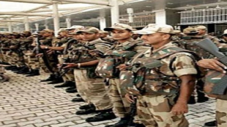 सीआईएसएफ (CISF) ने श्रीनगर हवाईअड्डे की सुरक्षा संभाली