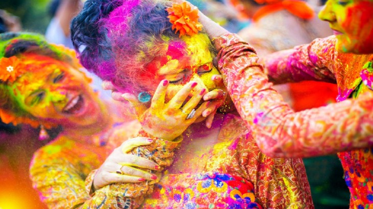 Holi celebrations in public and private places prohibits in Mumbai