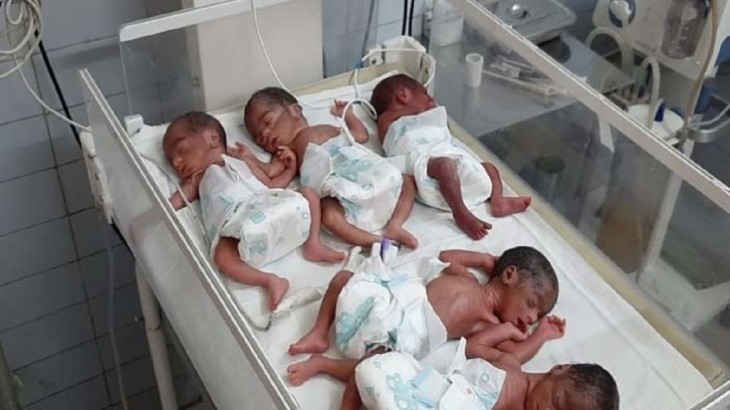 5 children births together