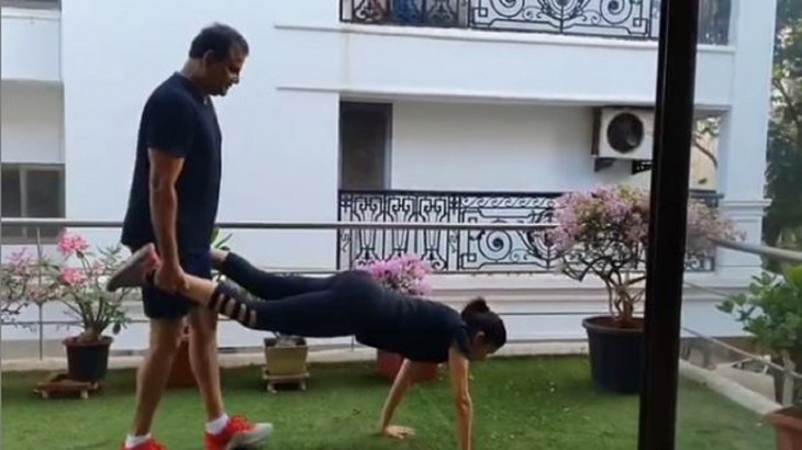 bhagyashree workout video