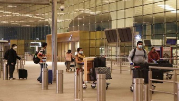 Airport Corona Passengers