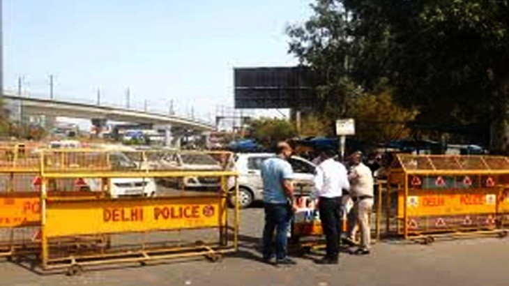 Delhi Police Barricading