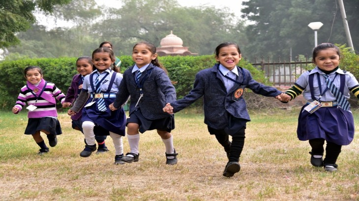 दिल्ली में सोमवार से फिर खुल रहे हैं स्कूल