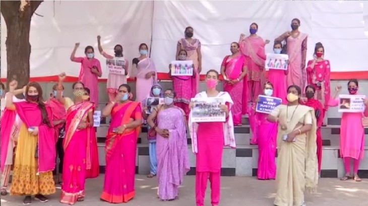 Transgenders Support Farmers Protest in Mumbai