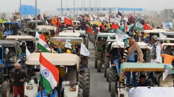 Farmers forcibly entered tractor from Loni border in Delhi