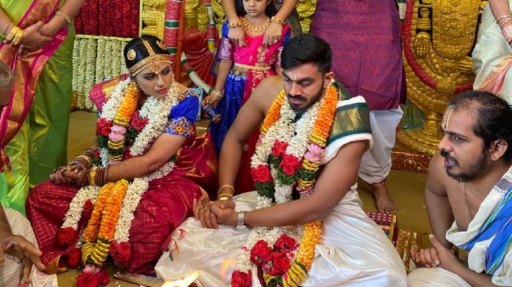 टीम इंडिया के ऑलराउंडर विजय शंकर ने वैशाली विश्वेश्वरन साथ रचाई शादी
