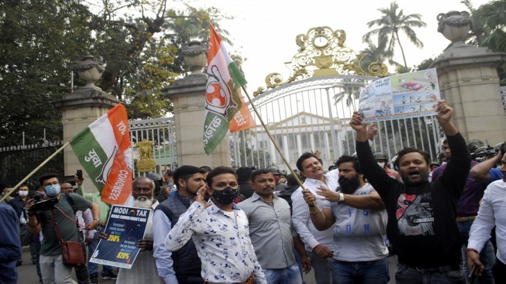 West Bengal Pradesh Congress activists took part in a protest rally