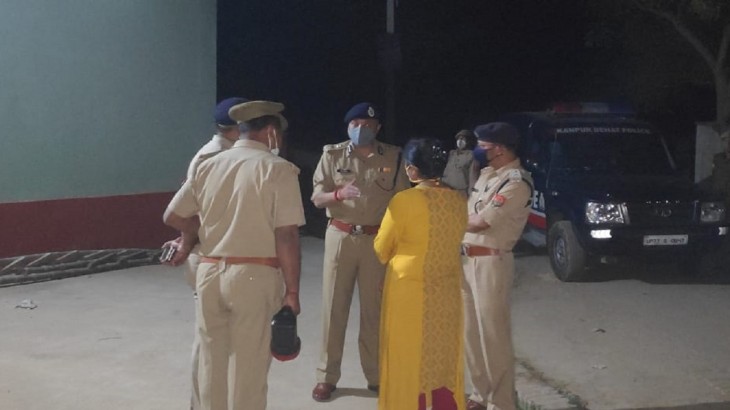 कानपुर: दंपति के बीच विवाद सुलझाने गई पुलिस पर जानलेवा हमला, 2 घायल