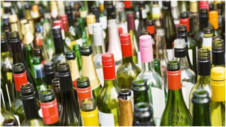 यूपी में कल से खुल सकती है शराब के दुकानें