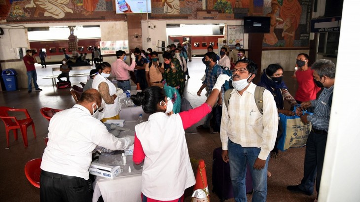 migrants labor return from delhi