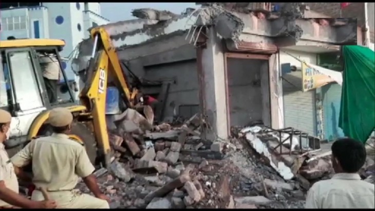 under construction building collapsed at Bikaner Ganga city