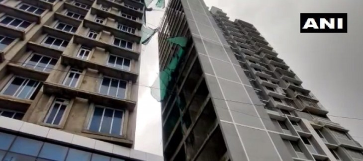 LIFT COLLAPSED IN A UNDER CONSTRUCTED BUILDING IN MUMBAI