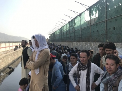 Afghan gather