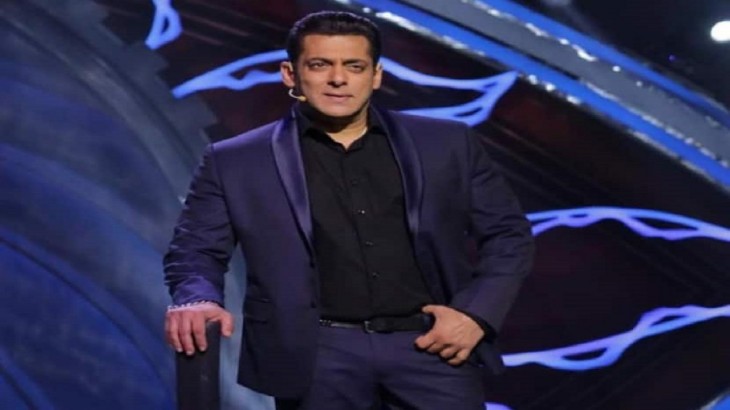 Salman Khan Danced While Promoting Indian Made App Near Shah risize