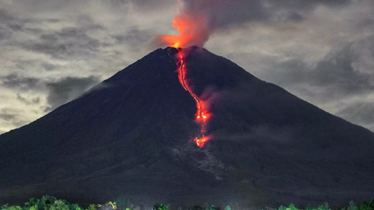 Semeru volcano erupted