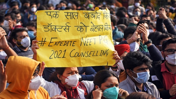 Delhi resident doctors strike back