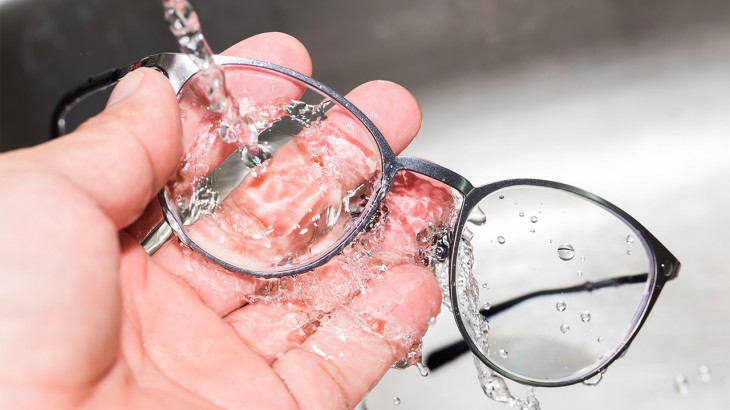 sanitize glasses 1280x720