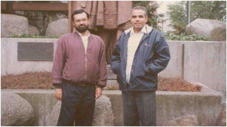 मोदी की यह तस्वीर साल 1993 की है जब वे अपने यूएस दौरे से लौट रहे थे