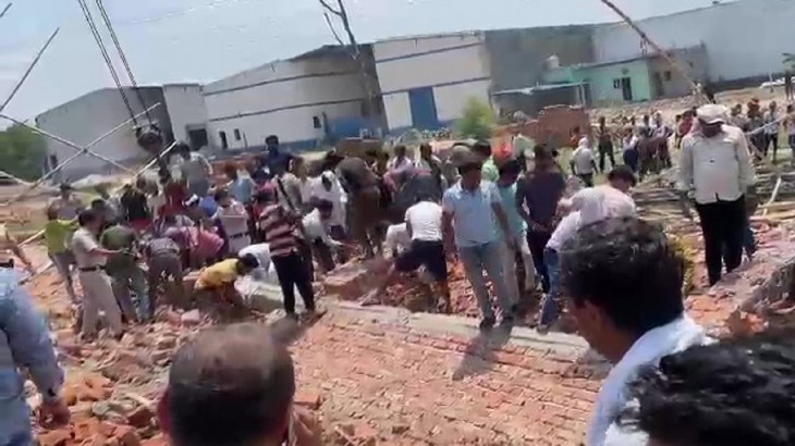 Alipur wall collpase: 10 people rescued, 4 dead reported