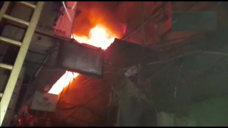 Fire breaks out at cloth market