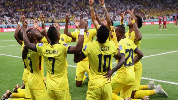 Ecuador won by 2 goals  Qatar lost opening match