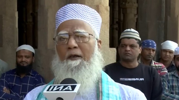 Shabbir Ahmed Siddiqui  Shahi Imam of Jama Masjid in Ahmedabad