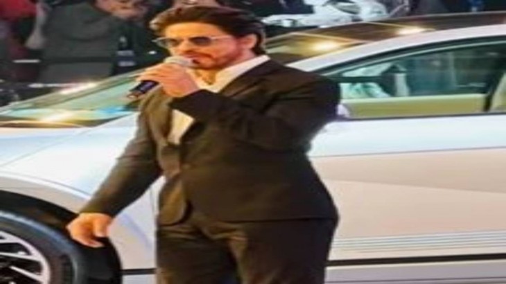 Shahrukh Khan at car event