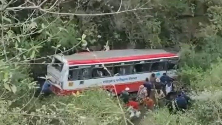 Two girls dead in a bus accident on the Mussoorie-Dehradun road