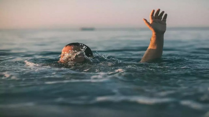 9 students drown after boat capsized in the river in Prayagraj