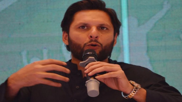 shahid afridi said Pakistan team bus was pelted with stones in 2005