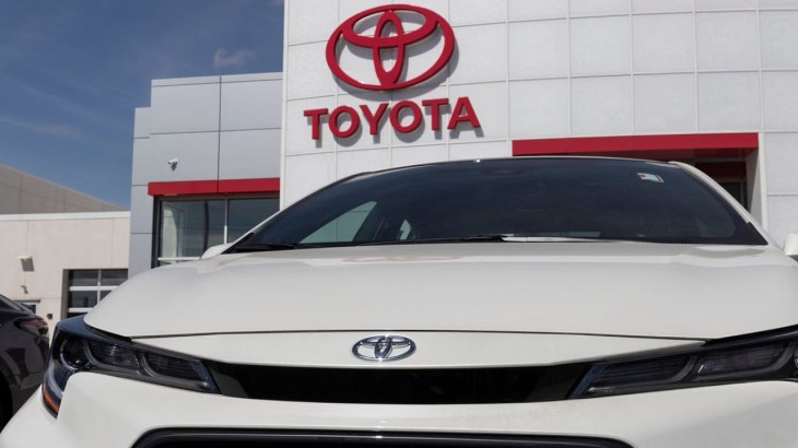 Toyota-Century-launch
