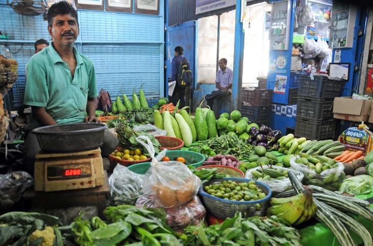 hindi-kyrocketing-price-of-vegetable-in-kolkata-retail-market-before-fetive-eaon--20231016124506-202