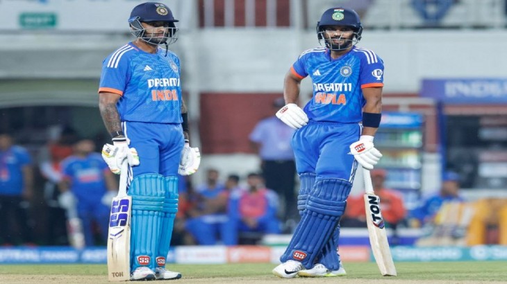 ind vs aus live update team india set 236 runs target