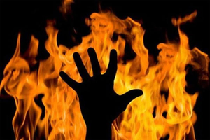 hindi-aam-35-year-old-woman-burnt-alive-on-upicion-of-practicing-witchcraft-6-arreted--2023122520090