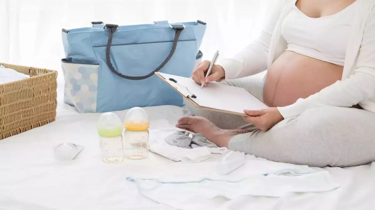 maternity bag list